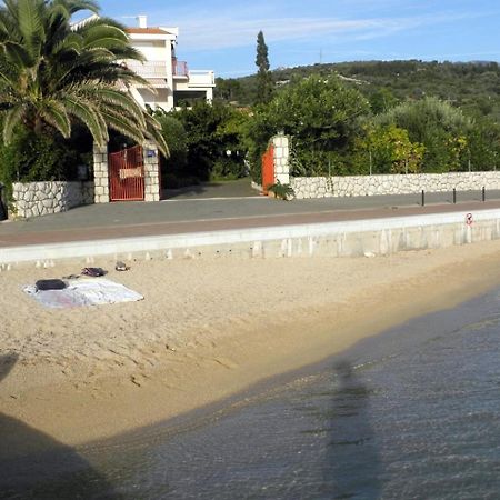 Apartments With A Parking Space Barbat, Rab - 16816 Barbat na Rabu المظهر الخارجي الصورة