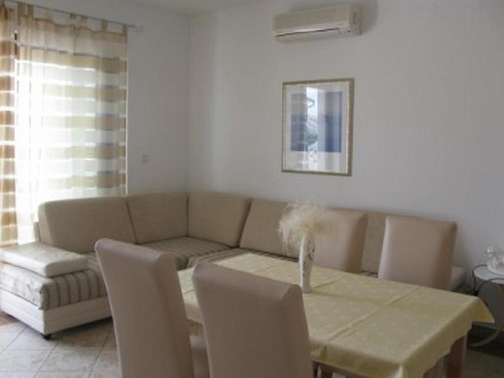 Apartments With A Parking Space Barbat, Rab - 16816 Barbat na Rabu المظهر الخارجي الصورة